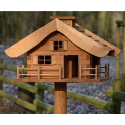 Vogelfutterhaus Almhütte Mit Liebevollen Details, Inkl. Ständer, FSC®, Ca. 56 X 46 X 35,5 Cm -Garten Atmos Verkaufsgeschäft 0910101340 Vogelfutterhaus Almhuette inkl Staender FSCca56x46x35 5cm 5 60496